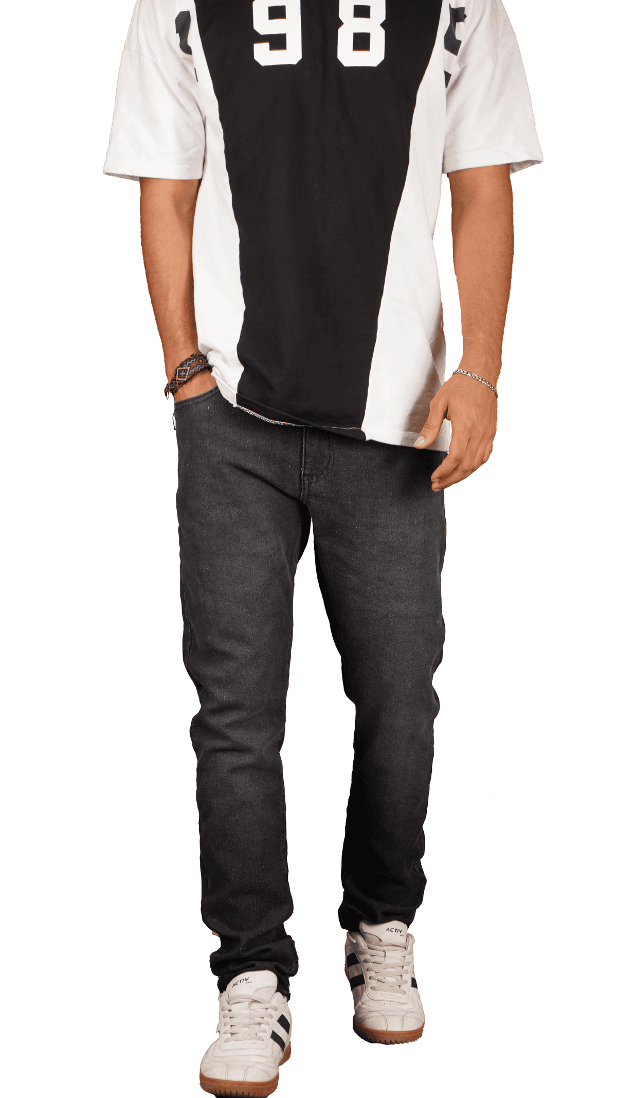 • "Two-piece offer: blue jeans + black jeans"