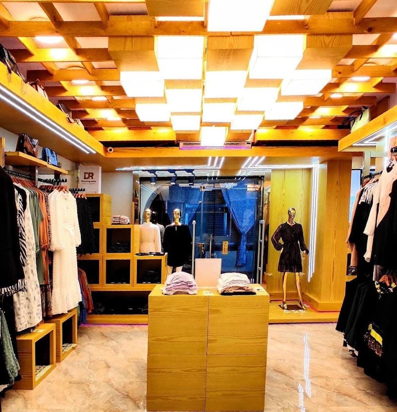 محل دريسنج روم #بنها (ملابس حريمي وأطفال) Dressing room store