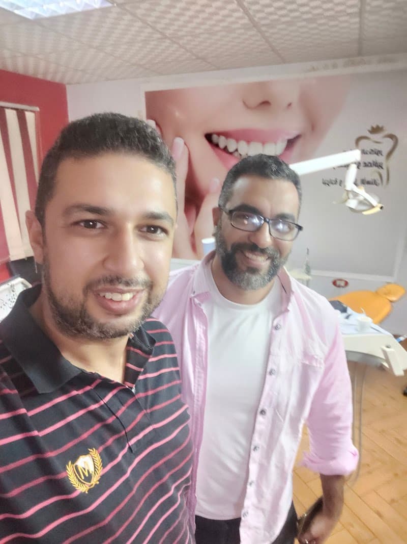 عياده الدكتور حاتم محمد ابو عصافير اشطر و احسن دكتور اسنان في طنطا