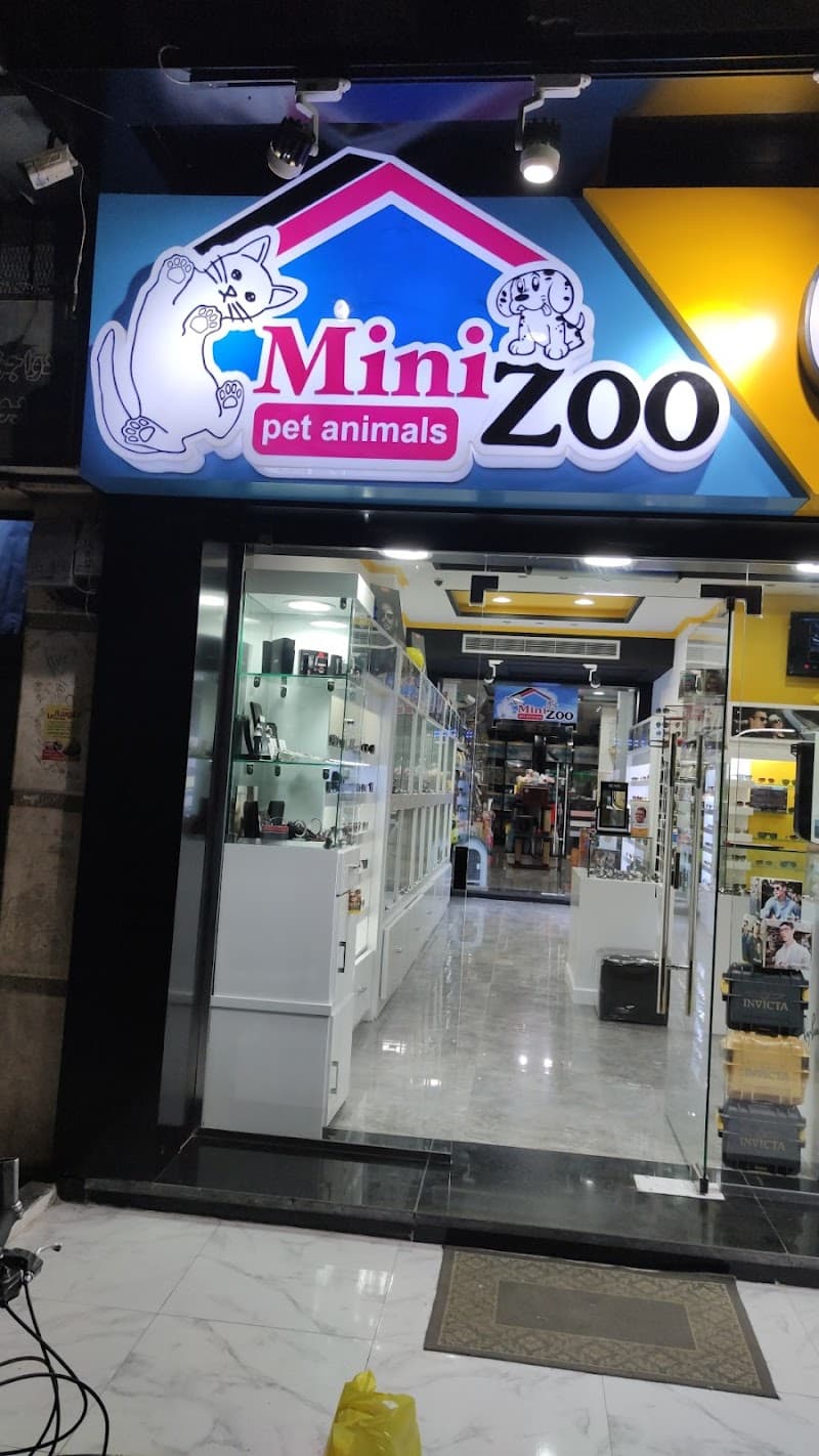 Mini Zoo - Clinic and Store