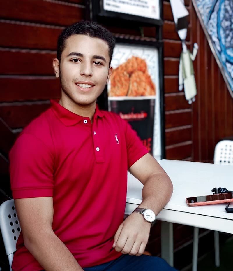يوسف علاء عكاشة