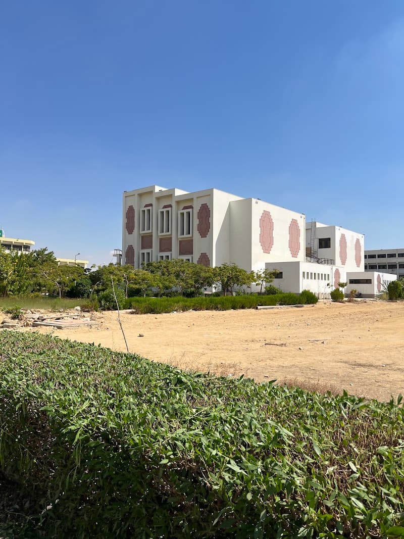 كلية السياسة والاقتصاد - جامعة السويس