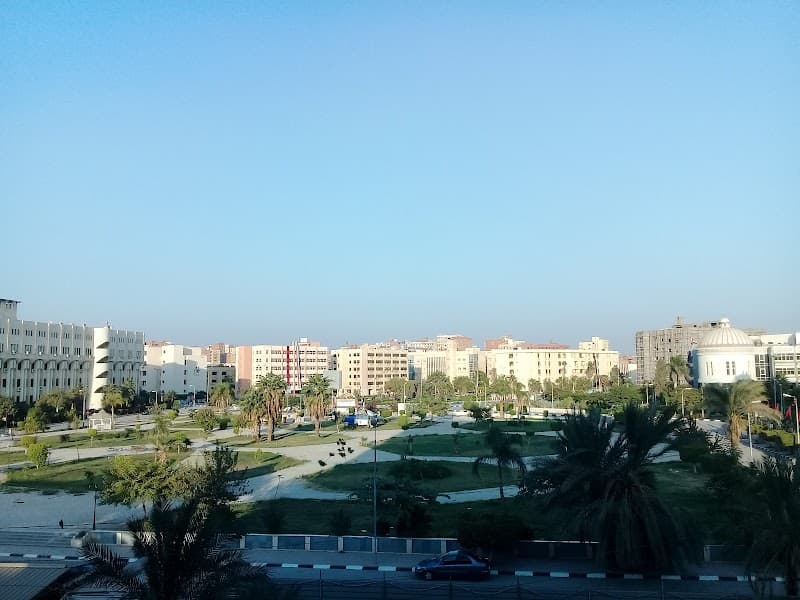 كلية الاداب - جامعة الفيوم