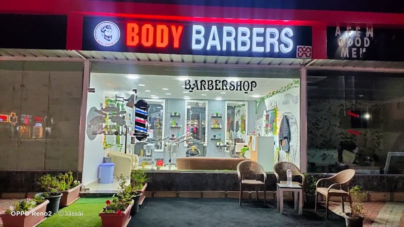 body salon A FeW Good MEN BARBER Shob
