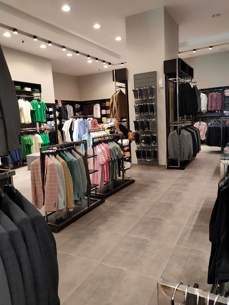 TiE House