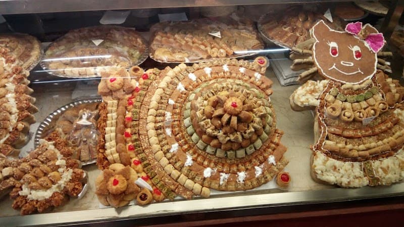 La Pomme pastries