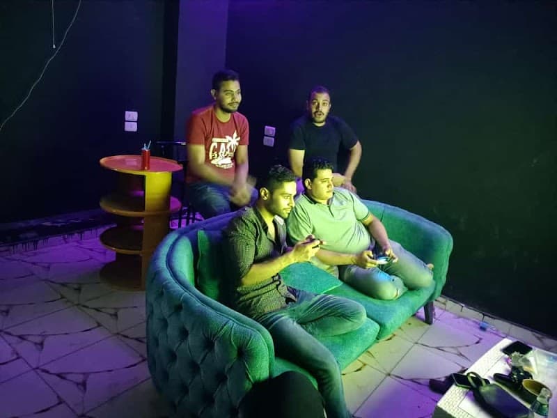 كافيه وبلاستيشن kyan&xo