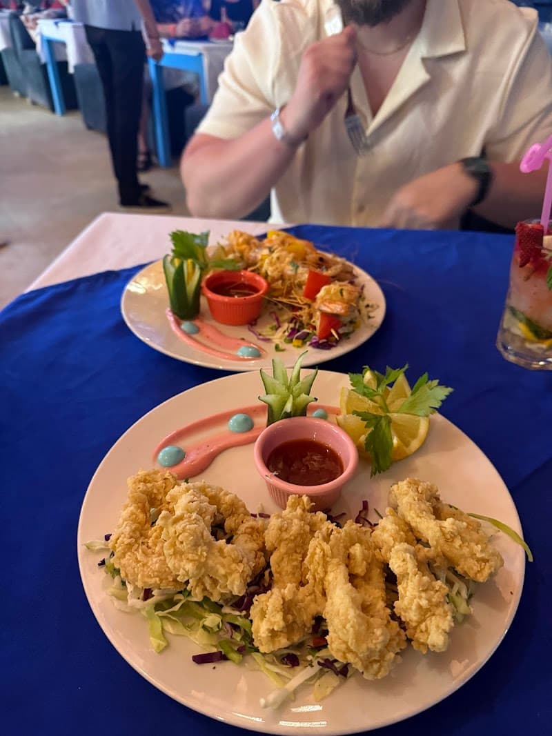 Waves Restaurant & Cafe