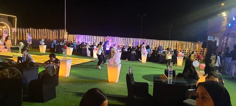 Tamr Henna Cafe